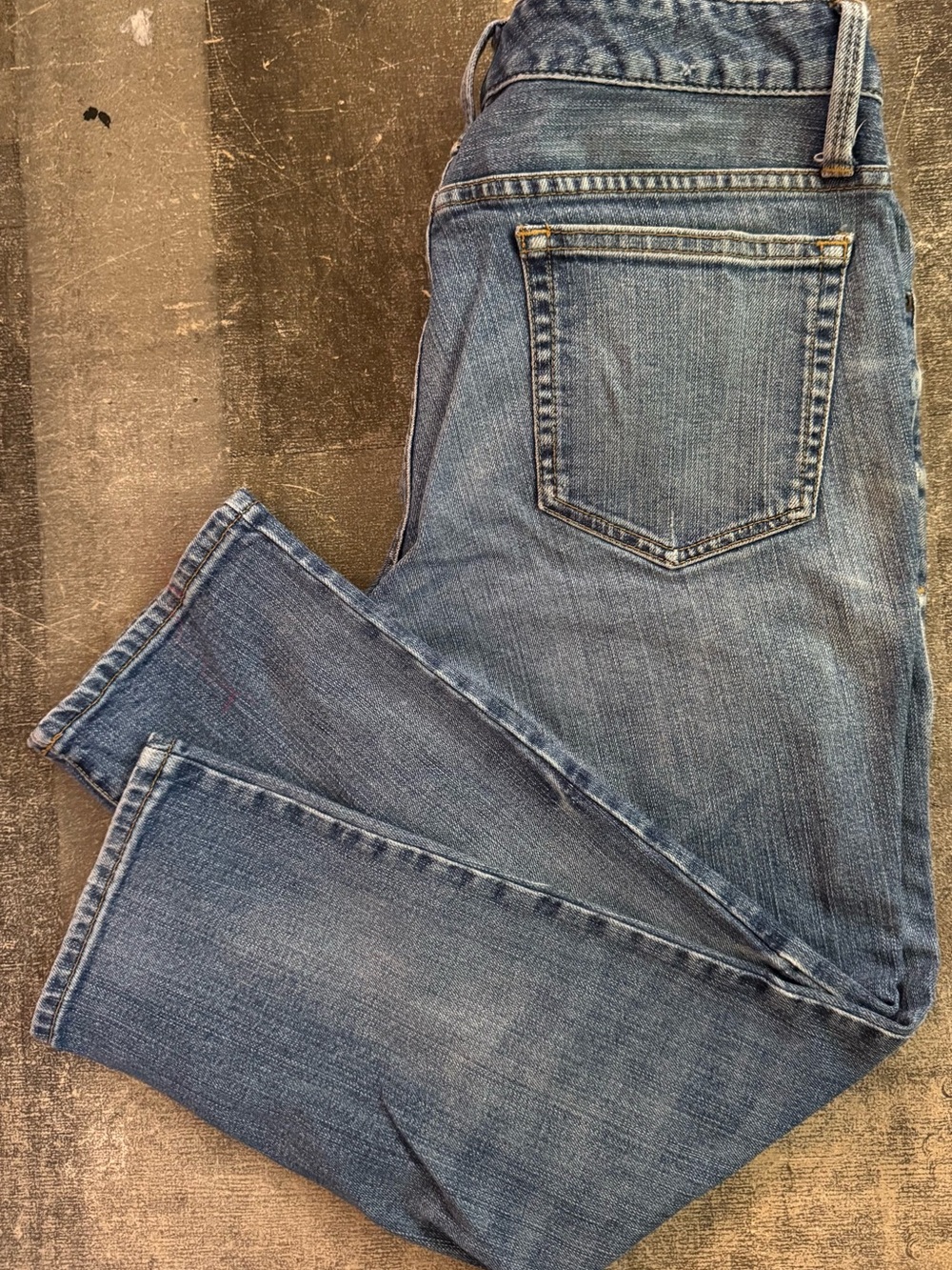 Eddie Bauer Women's Straight Leg Size 4 Blue Denim Capri Jeans